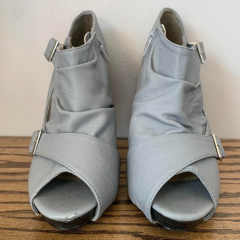 Rue21 Grey Open-Toed Bootie heels 7.5